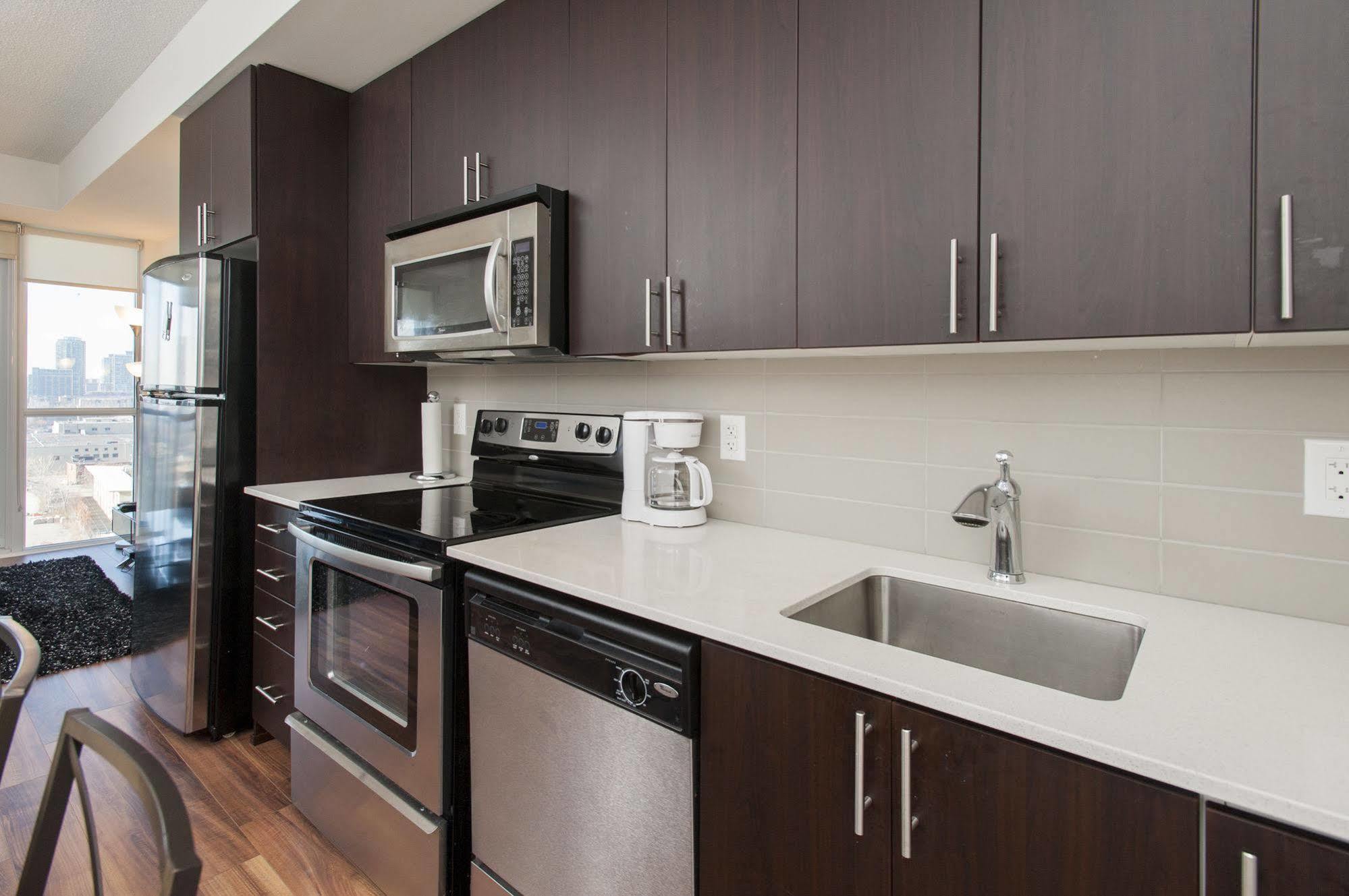 Life Suites Luxury Downtown Condos Toronto Ngoại thất bức ảnh