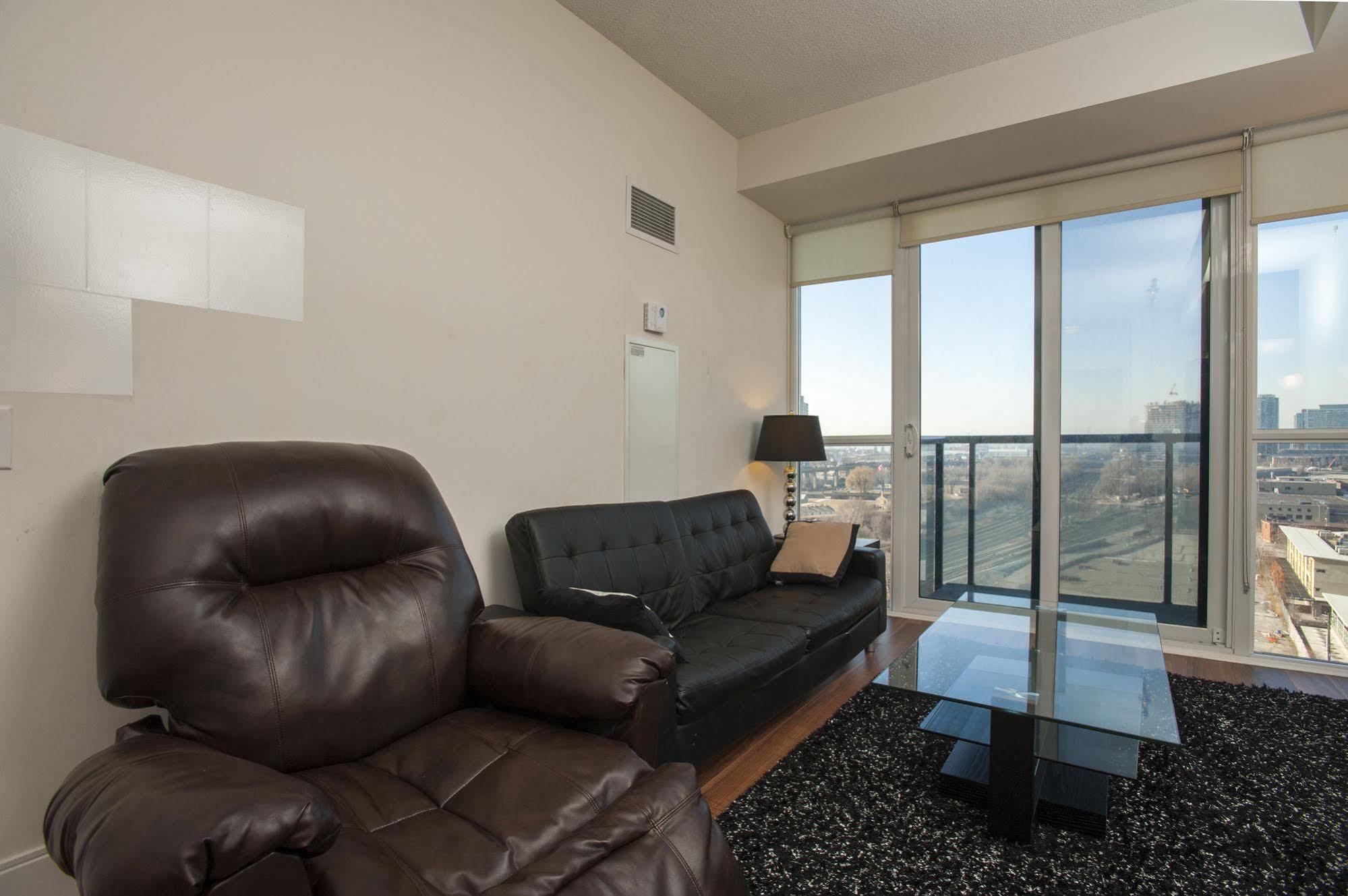Life Suites Luxury Downtown Condos Toronto Ngoại thất bức ảnh