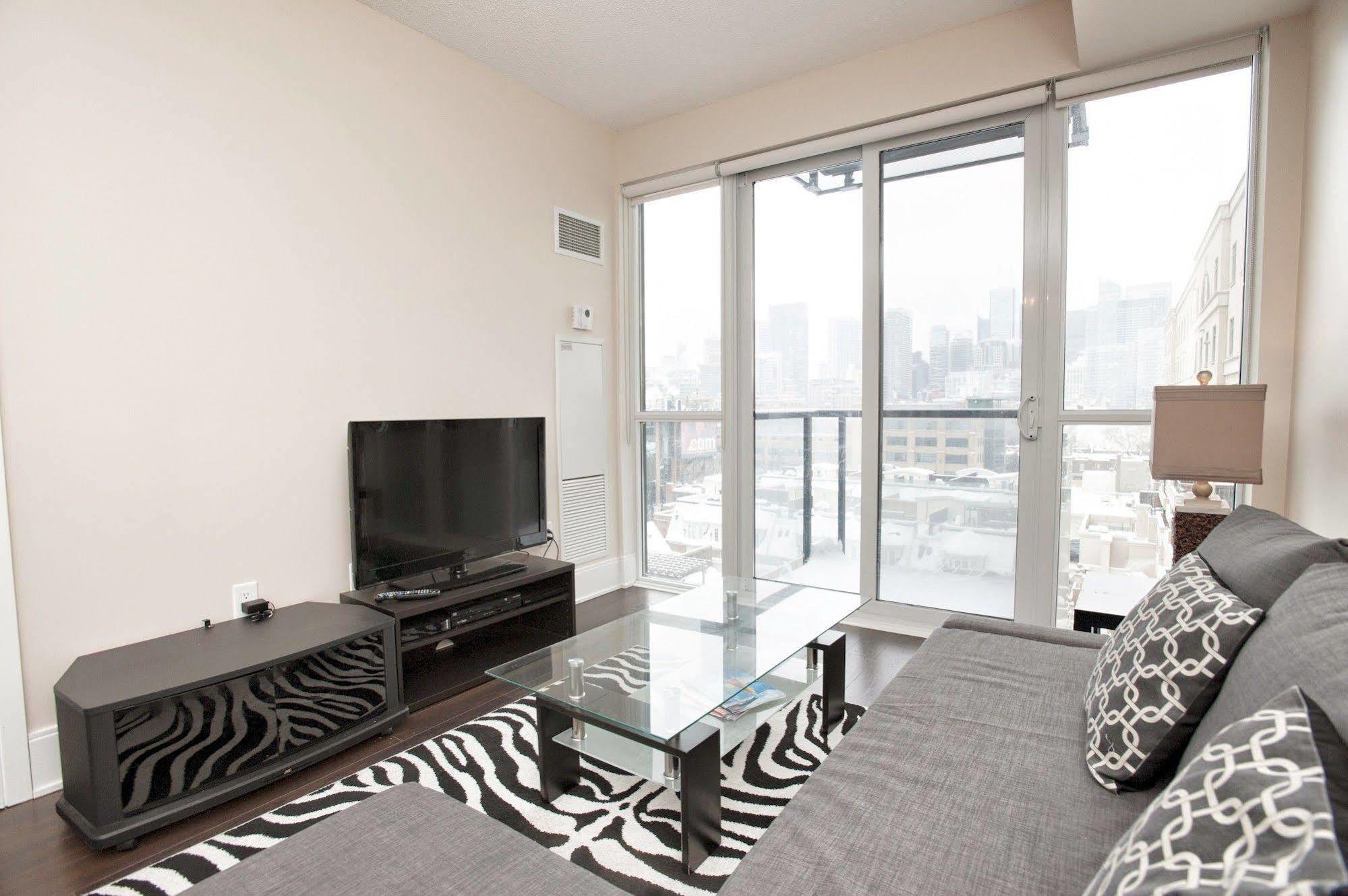 Life Suites Luxury Downtown Condos Toronto Ngoại thất bức ảnh
